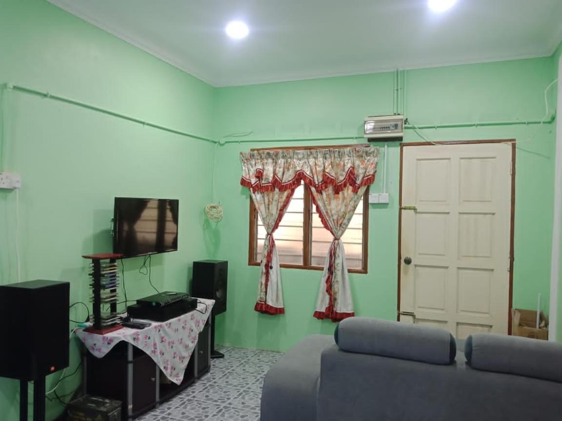 Kuntum Cottage Bed & Breakfast Kampung Tanjung Ipoh Bagian luar foto