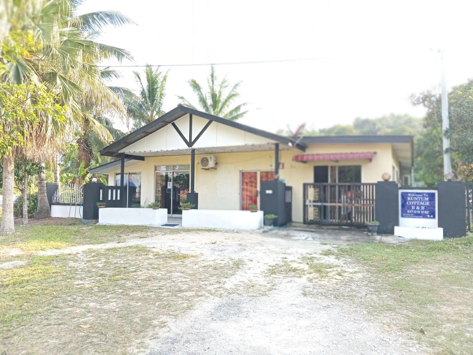 Kuntum Cottage Bed & Breakfast Kampung Tanjung Ipoh Bagian luar foto